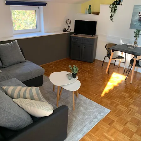 The Sleepy Sea Vikendica Pula